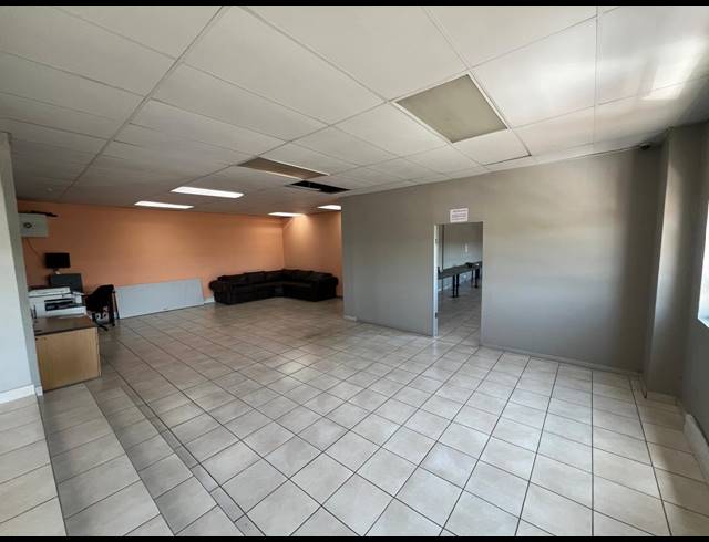 1,093M² WAREHOUSE TO LET IN STRIJDOMPARK